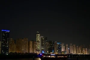 Consulado dos EUA em Dubai é atingido por drone que seria do Irã, diz TV