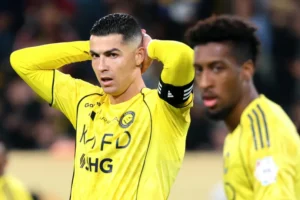 Cristiano Ronaldo continua na Arábia Saudita apesar da guerra