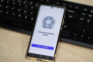 Desemprego fica em 5,4% no trimestre encerrado em janeiro, segundo IBGE