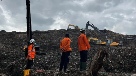 Deslizamento de lixo em aterro sanitário da Indonésia deixa sete mortos