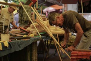 Documentário percorre feiras de Maringá para registrar cultura, sabores e transformações