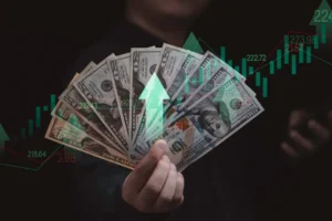 Dólar sobe com petróleo e guerra no radar em meio à espera de Fed e Copom