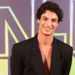 É intenso e nem sempre fácil, diz Pedro Waddington sobre trabalhar com os pais