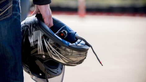 EPR Paraná orienta motociclistas para comportamento seguro nas rodovias