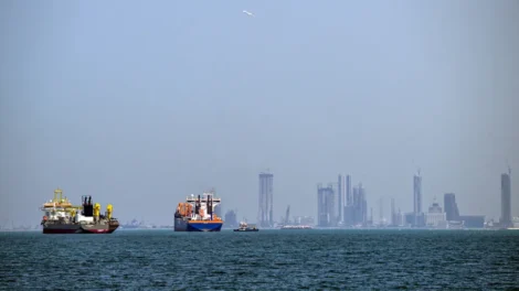 EUA alertam para ataques contra portos civis do Irã no Estreito de Hormuz