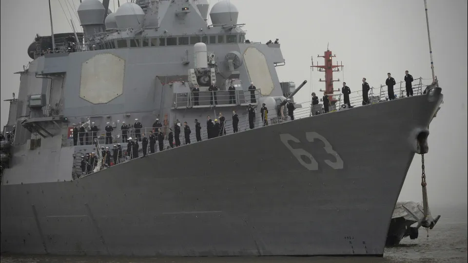 EUA enviam 2.500 fuzileiros e navio ao Oriente Médio