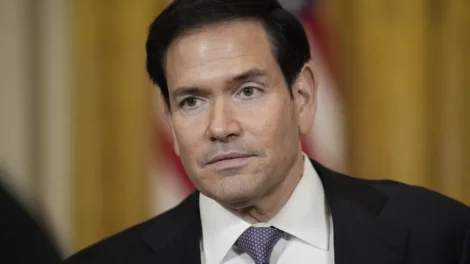 EUA ordenam retirada de diplomatas não essenciais da Arábia Saudita