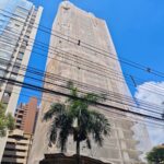 Edifício em construção sem o 13º andar chama a atenção no centro de Maringá: "maioria dos compradores não gostam do número"