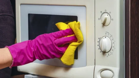 Eletrodomésticos amarelados? Truque simples devolve o branco