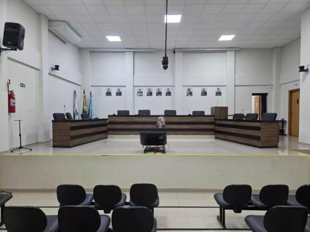 Em segunda discussão, Câmara de Sarandi aprova aumento de cadeiras, criação de férias e 13º para prefeito e vereadores