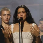 Entenda os sintomas do problema de saúde que fez Rosalía interromper show