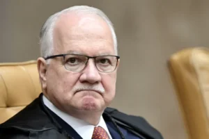 Fachin procura ministros para tentar tirar STF da crise do Banco Master