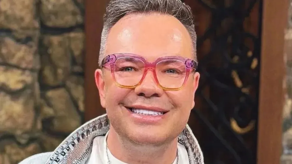 Felipeh Campos é internado com dengue em estado grave em SP