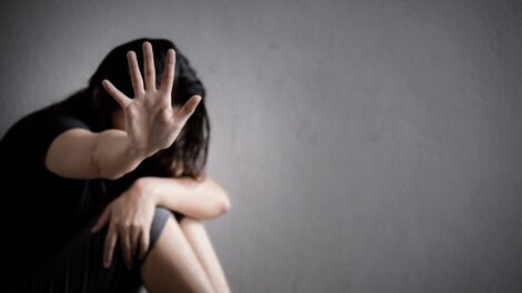 Feminicídio em Apucarana: mulher é morta após ser agredida por facadas