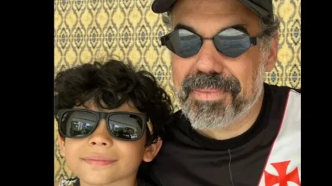 Filho de humorista morre em atropelamento no RJ junto da mãe