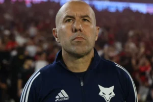 Flamengo acerta a contratação de Leonardo Jardim