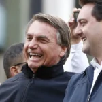 Flávio Bolsonaro busca apoio de Ratinho Júnior e enfrenta resistência