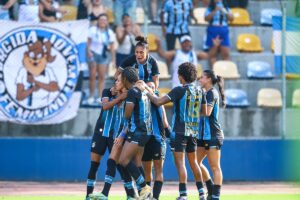 Grêmio supera Internacional por 2 a 1 no Brasileiro Feminino