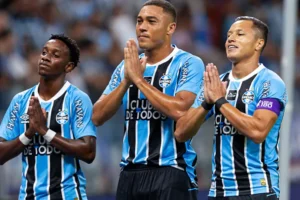 Grêmio visita a Chapecoense para encostar nos líderes do Brasileirão