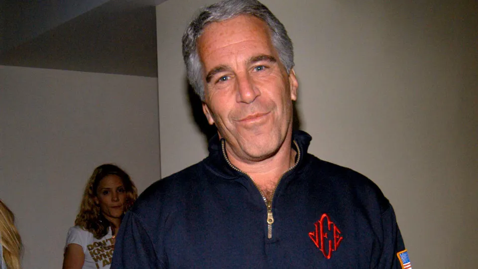 Guarda pesquisou Epstein no Google minutos antes de corpo ser encontrado