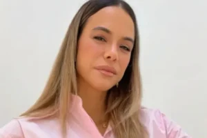 Há quase uma semana 'presa' no Qatar, Miá Mello desabafa: 'Pior dos dias'