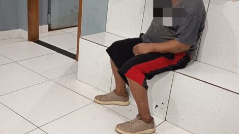 Homem agride mulher com criança de colo e acaba preso em Maringá