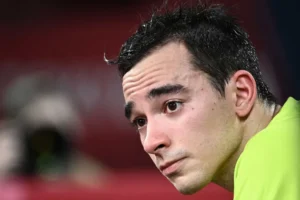 Hugo Calderano perde para francês de virada e dá adeus ao WTT Champions