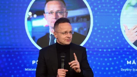 Hungria pede à UE suspender sanções ao petróleo russo como os EUA