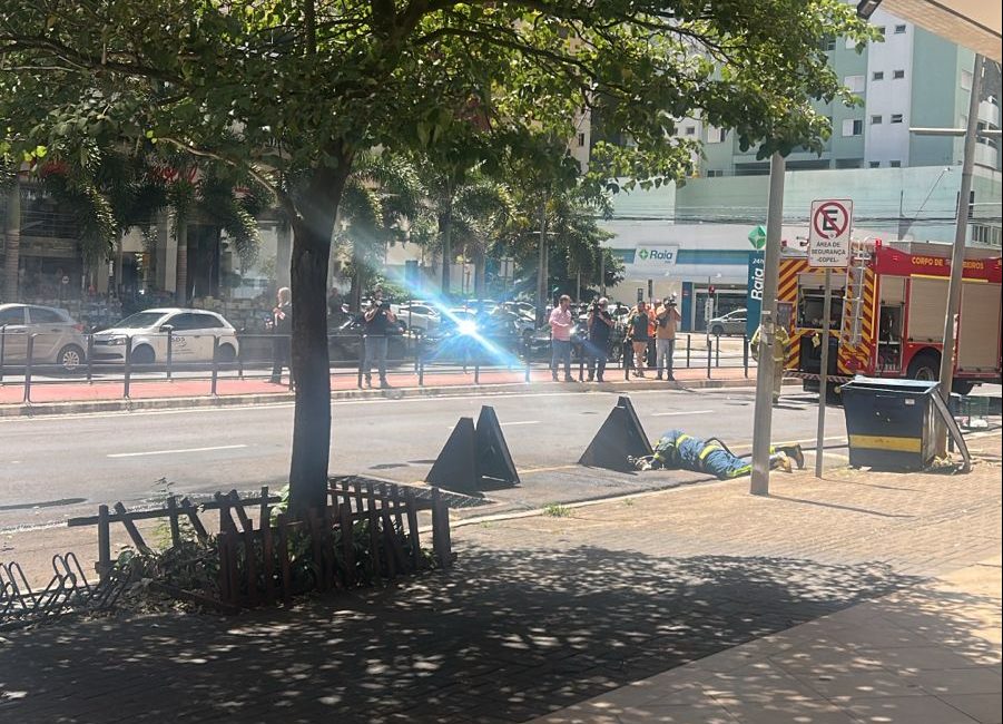 Incêndio em fiação subterrânea deixa imóveis do Novo Centro sem energia, em Maringá