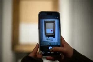 Investigação aponta possível identidade do misterioso artista Banksy