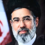 Irã afirma que líder Khamenei segue no país e comanda guerra