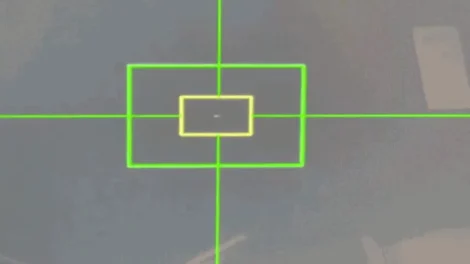 Irã atinge caça F-15 'inimigo' que sobrevoava Ormuz; veja o vídeo