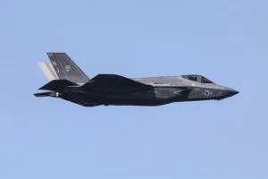 Irã atinge o caça mais moderno dos EUA pela 1ª vez em combate