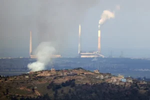 Irã lança novos ataques contra Israel e alvos dos EUA no Golfo Pérsico