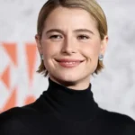 Jessie Buckley é criticada após dizer que pediu ao marido para se livrar dos gatos