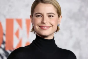 Jessie Buckley é criticada após dizer que pediu ao marido para se livrar dos gatos