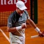 João Fonseca enfrenta Jannik Sinner nesta terça