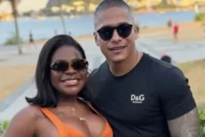 Jojo Todynho termina após flagrar mensagens do parceiro com Lucas Souza