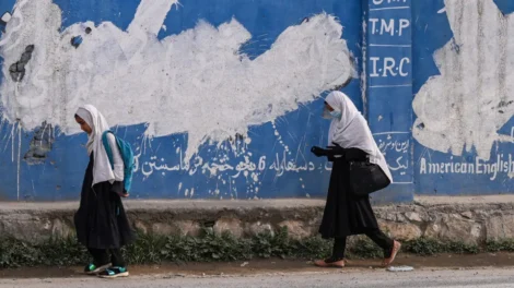 Juiz rejeita pedido de divórcio no Afeganistão: "Umas surras não matam"