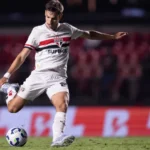 Justiça aceita acordo com jogador do São Paulo após ofensa xenofóbica na Libertadores