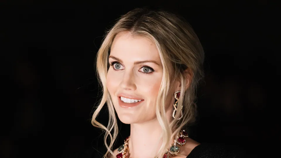 Kitty Spencer faz 'homenagem' à tia, a princesa Diana; veja as imagens