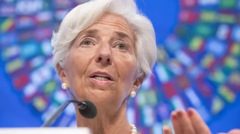 Lagarde diz que BCE terá de agir de forma 'enérgica' se inflação disparar