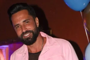 Latino sofre acidente de ônibus em SP