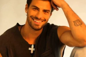 Lucas Malvacini relata internação na Indonésia após reação a ácaros