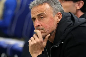 Luis Enrique deixa aviso aos rivais e encaminha renovação no PSG