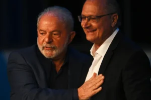 Lula confirma Alckmin como vice na disputa deste ano