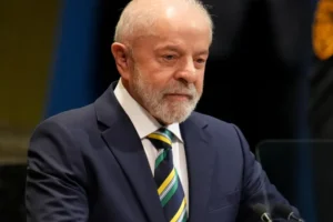 Lula diz que governo apresentará solução para famílias endividadas