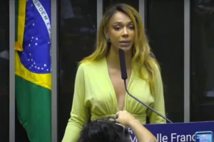 MPF pede condenação de Ratinho e SBT por falas contra Erika Hilton 