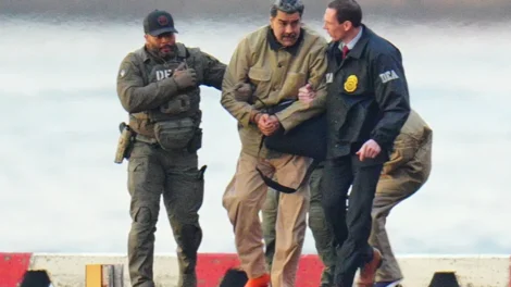 Maduro passa as noites do 'inferno na terra' gritando: "Sou presidente"