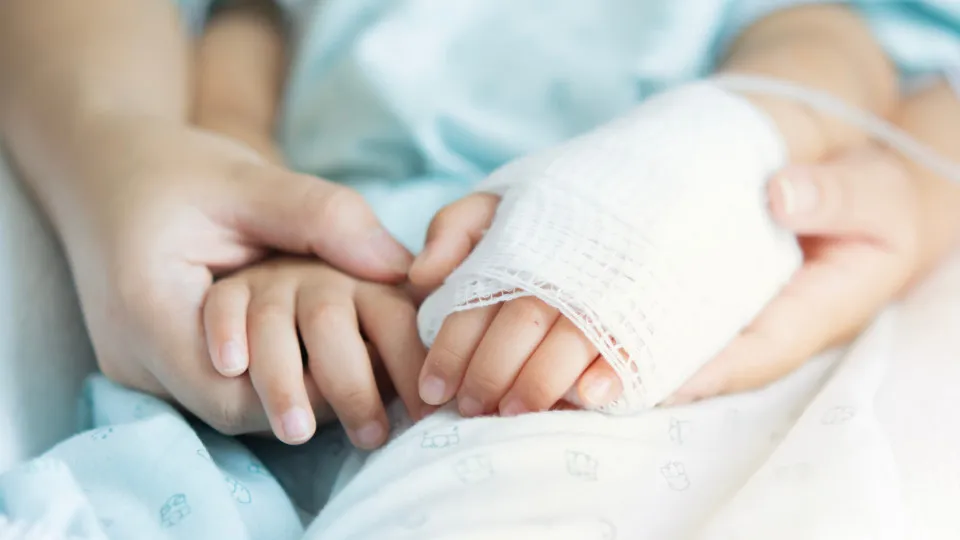 Mãe é presa após exame detectar cocaína na urina de filha em cidade do Rio Grande do Sul